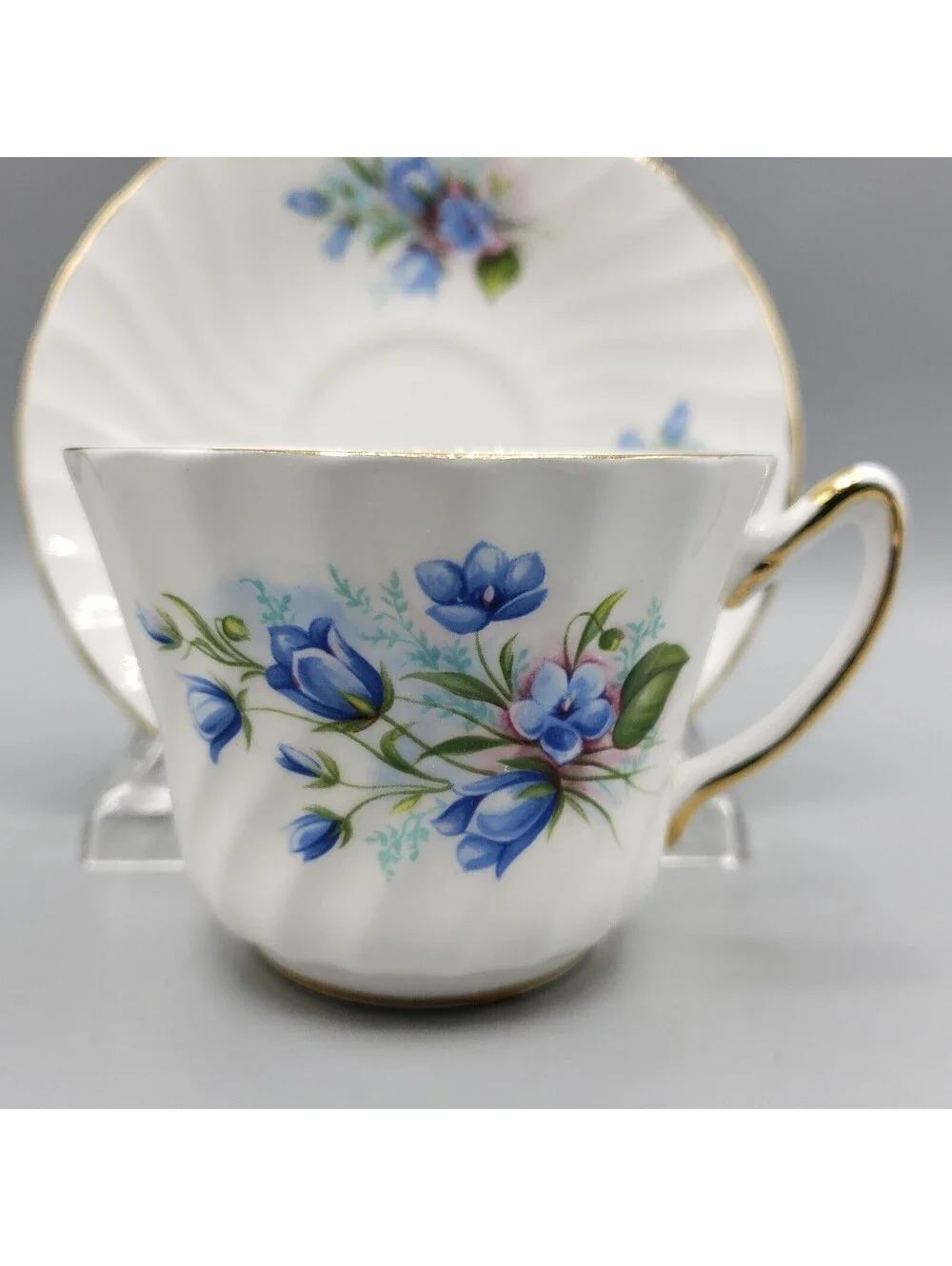 Royal Kendall Teacup & Saucer Blue Flowers Floral Fine Bone China England Gold